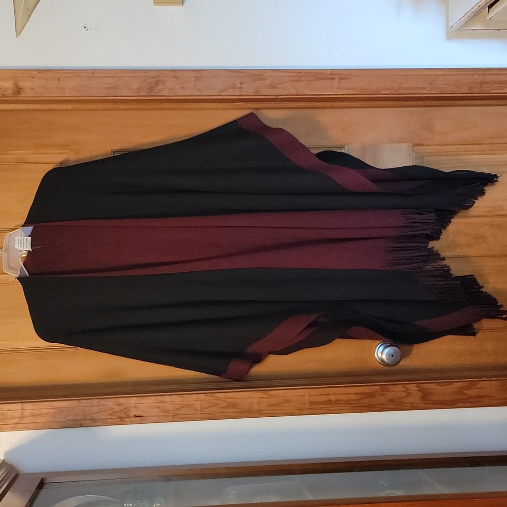AVENUE Shawl/poncho